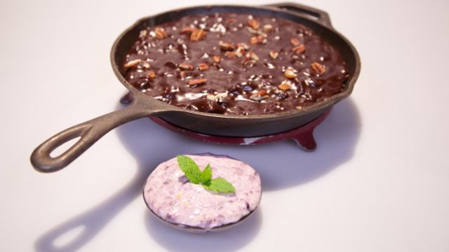 Čoko-pekan torta v ponvi