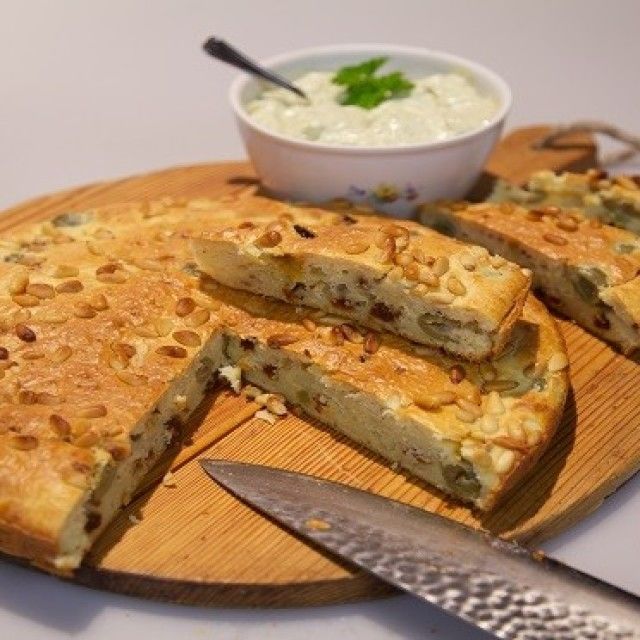 Slana torta z olivami