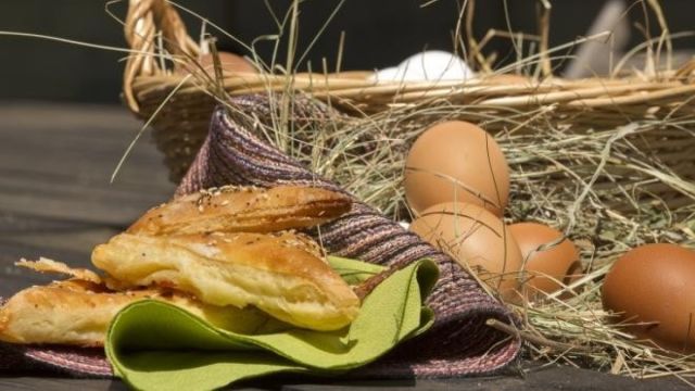 Žepki iz kuhanega testa