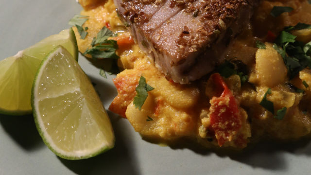 Tuna z jogurtom in fižolom