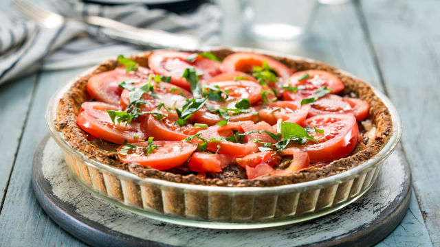 Pita s paradižnikom, jajčevci in sirom