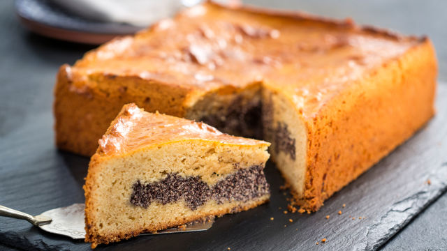 Baskovski kolač z makom