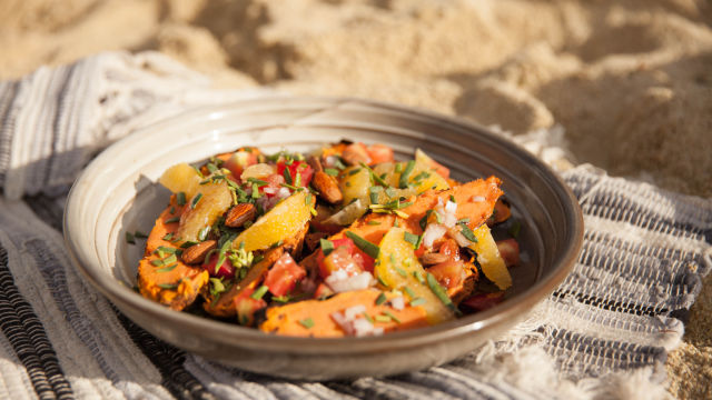 Solata s sladkim krompirjem