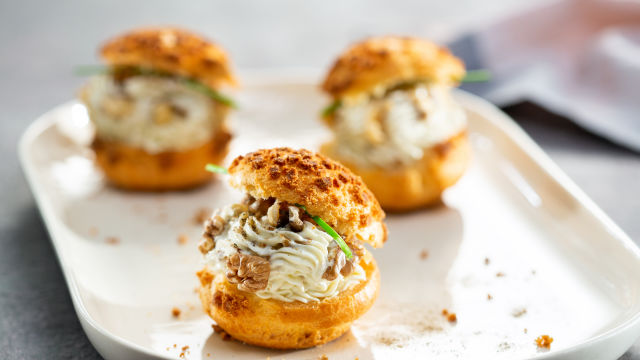 Slane princeske z nadevom iz kozjega sira in orehov