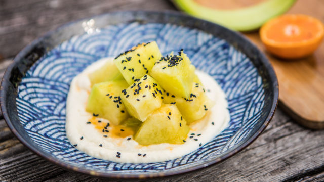 Kremast miso s tofujem in melono