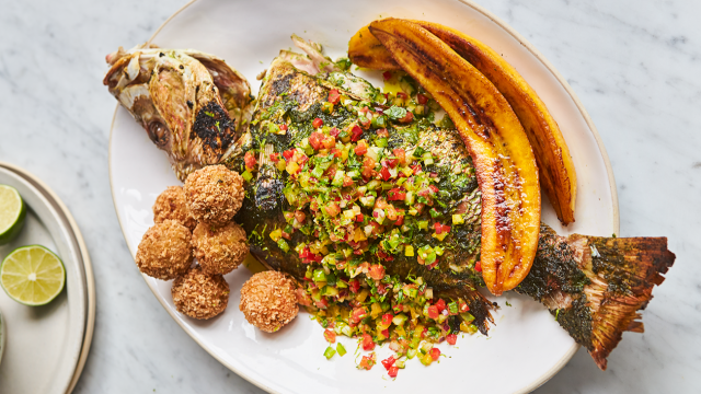 RDEČI HLASTAČ CHRISA & DAWNA