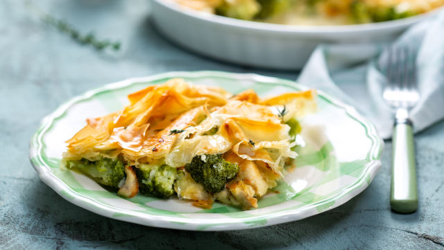 PITA S PIŠČANCEM IN BROKOLIJEM