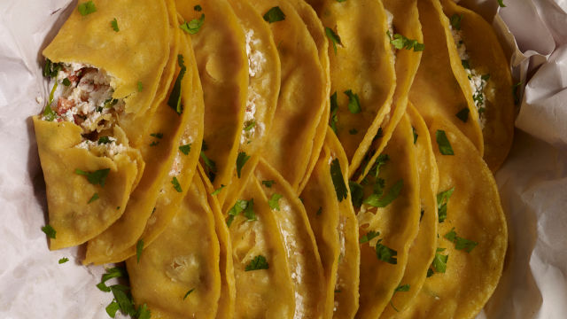 TACO IZ KOŠARE (TACO DE CANASTA)