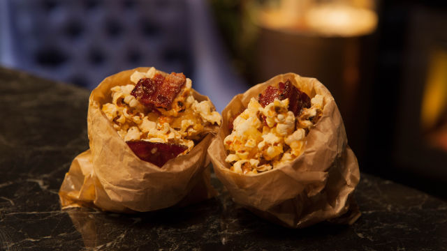 Pokovka s slanino in sirom