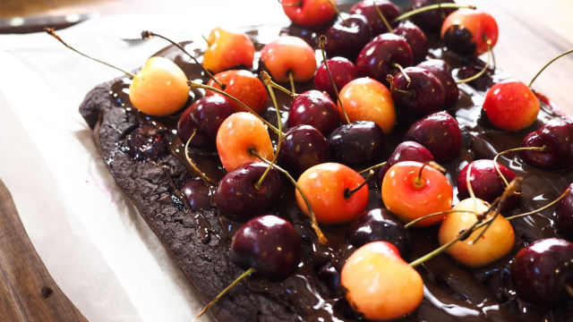 Torta di Pane s čokolado in češnjami Torta