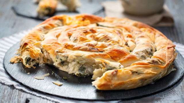 Domača pita s špinačo in kozjim sirom