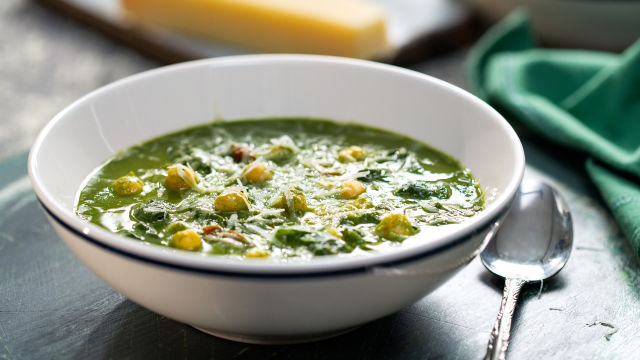 Juha s špinačo in čičeriko