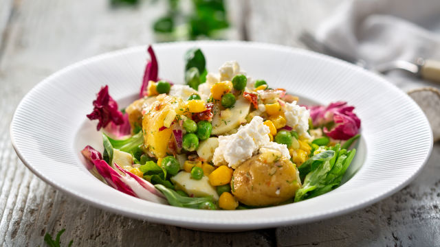 Krompirjeva solata z rikoto