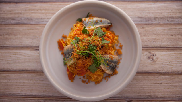 Jajčni rezanci s sardinami (Pasta con le Sarde)