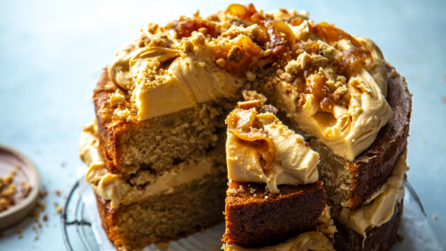 Irska jabolčna torta s slanim karamelom