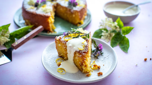 Kolač z limoncellom in polento