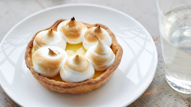 Tarti z limonovo kremo