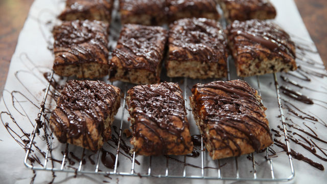 Sodin kruh s karamelo