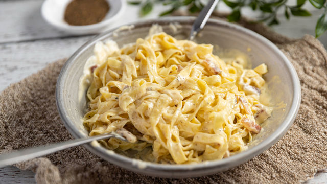 Široki rezanci s karbonaro