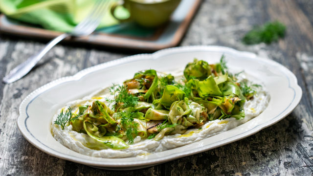 Bučke na žaru s sirovim namazom