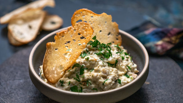 Jajčevec in kremni sirov namaz