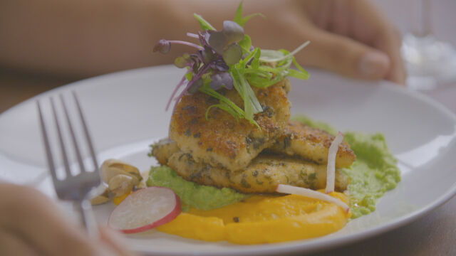 Hlastač s pirejem iz buče in graha