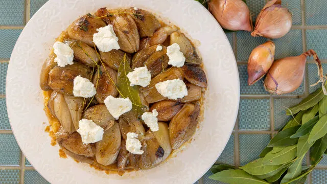 Tarte Tatin s francosko šalotko