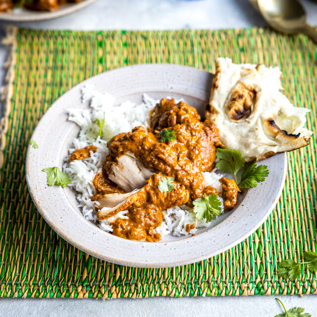 Masleni piščanec v ekonom loncu