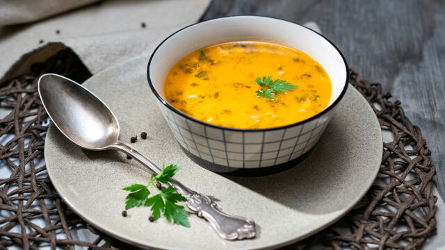 Kurja juha s testeninami orzo