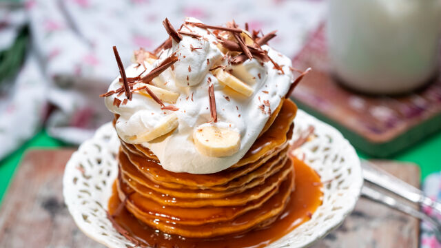 Ameriške palačinke s karamelno omako