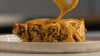 Bolo de Maçã Toffee