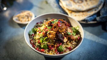 Празничен тажин с пилешко и кускус