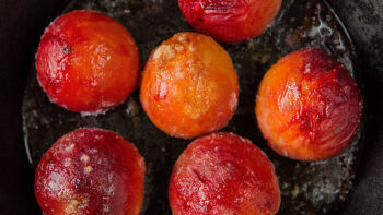 Печени праскови с портокалов сироп