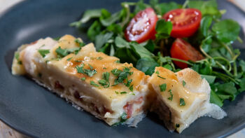 Crepes Enrolados de Queijo da Serra da Estrela, Chouriço e Mel