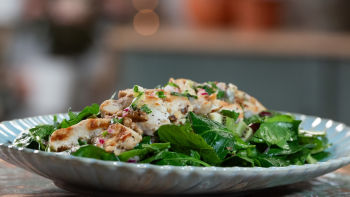 Salada de Frango com Kiwi, Abacate e Uvas