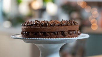 Bolo de Chocolate com Creme Moka