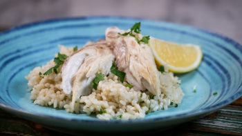 Robalo ao Sal com Arroz de Coentros