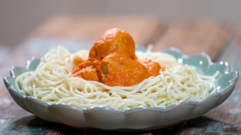 Almôndegas de Grão com Molho de Tomate