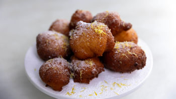 Zepole (fritule) od rikote i limunade