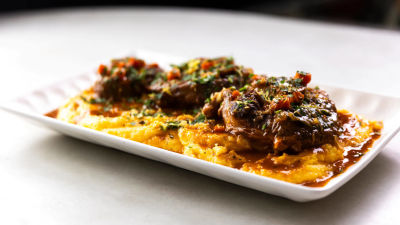 "Ossobuco Milanese" s mekom palentom