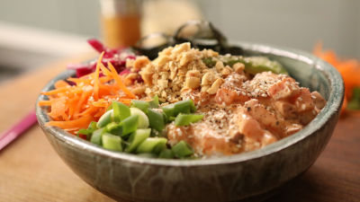 Купи поке със сьомга