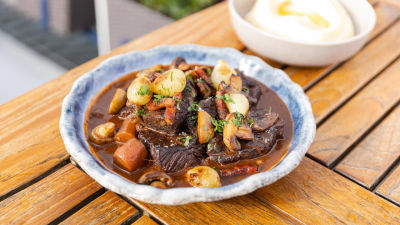 Телешко по бургундски