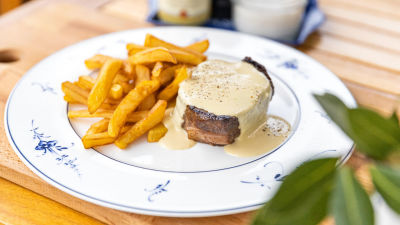 Стек с горчичен сос