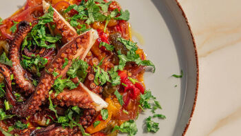 POLVO COM ESCABECHE DE PIMENTOS